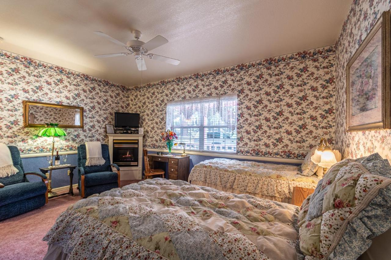 Apples Bed And Breakfast Inn Биг Бэар Лейк Экстерьер фото