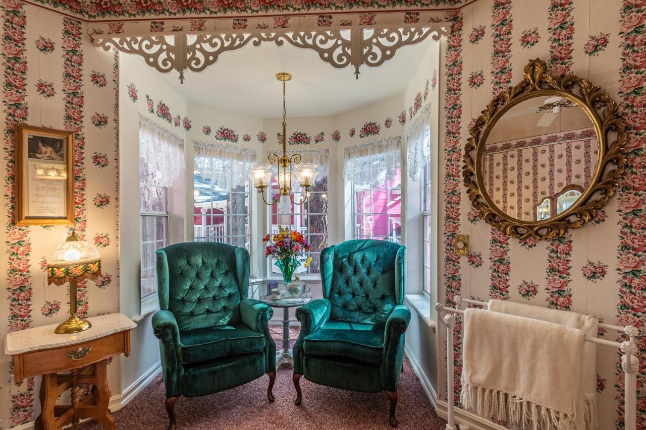 Apples Bed And Breakfast Inn Биг Бэар Лейк Экстерьер фото