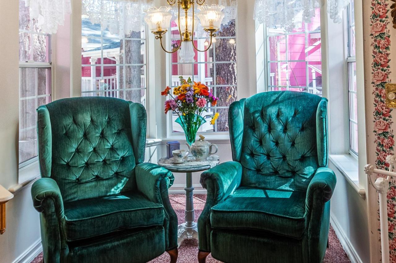 Apples Bed And Breakfast Inn Биг Бэар Лейк Экстерьер фото