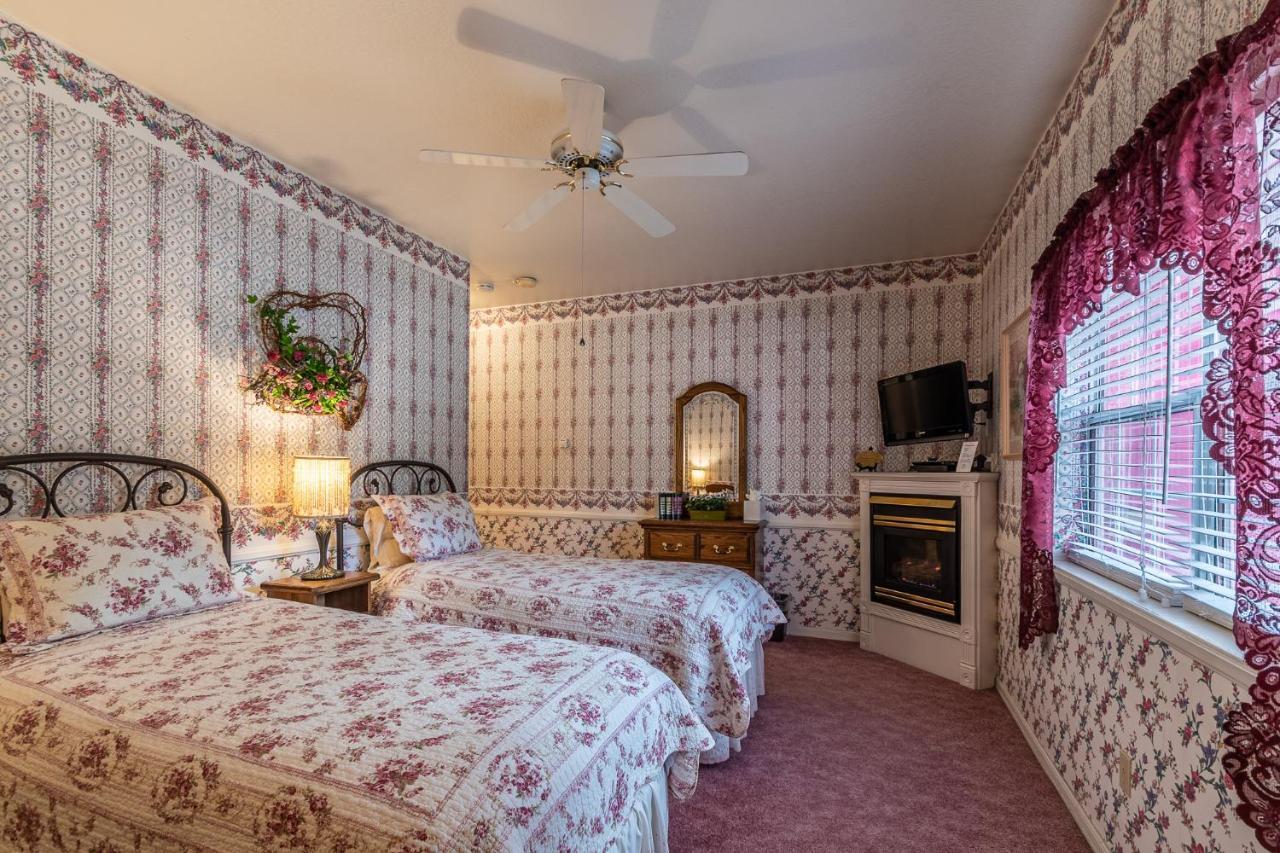 Apples Bed And Breakfast Inn Биг Бэар Лейк Экстерьер фото