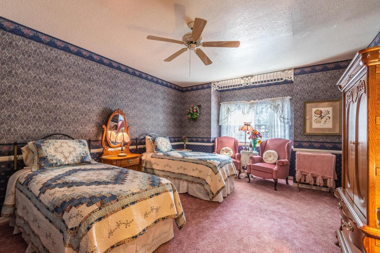 Apples Bed And Breakfast Inn Биг Бэар Лейк Экстерьер фото
