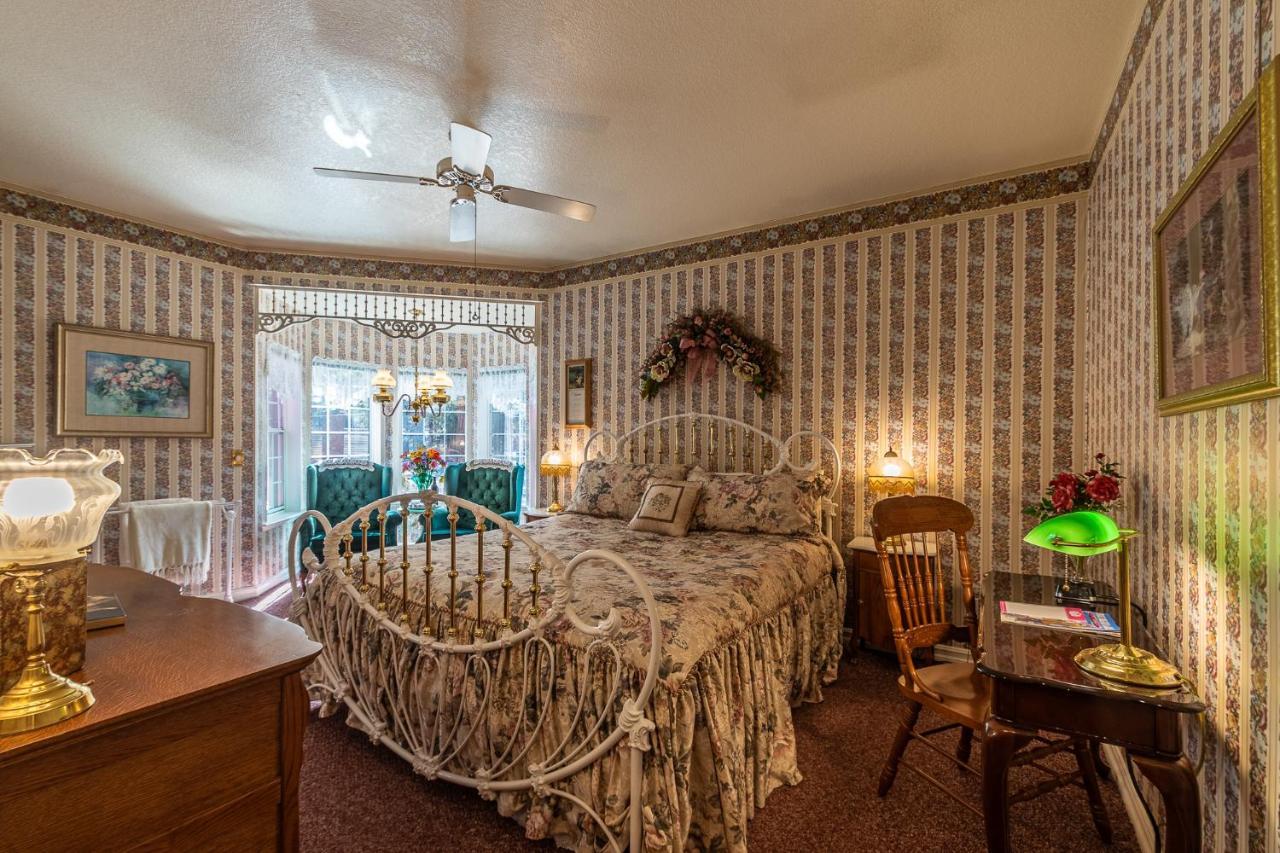 Apples Bed And Breakfast Inn Биг Бэар Лейк Экстерьер фото