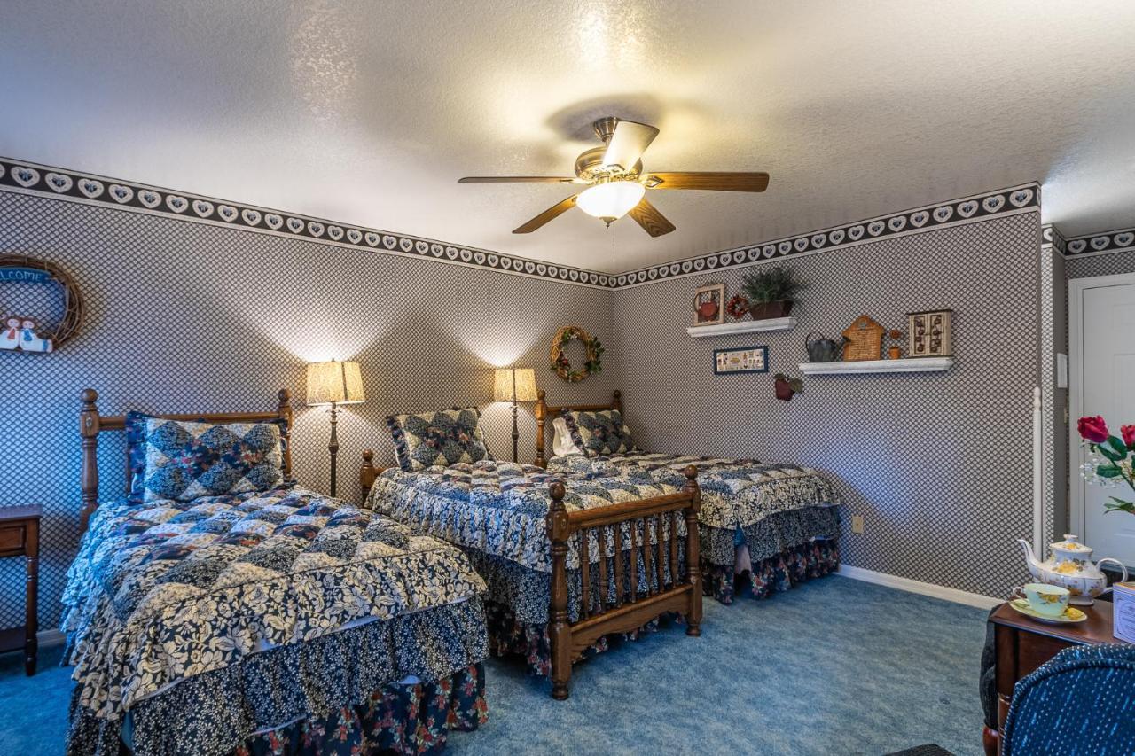 Apples Bed And Breakfast Inn Биг Бэар Лейк Экстерьер фото