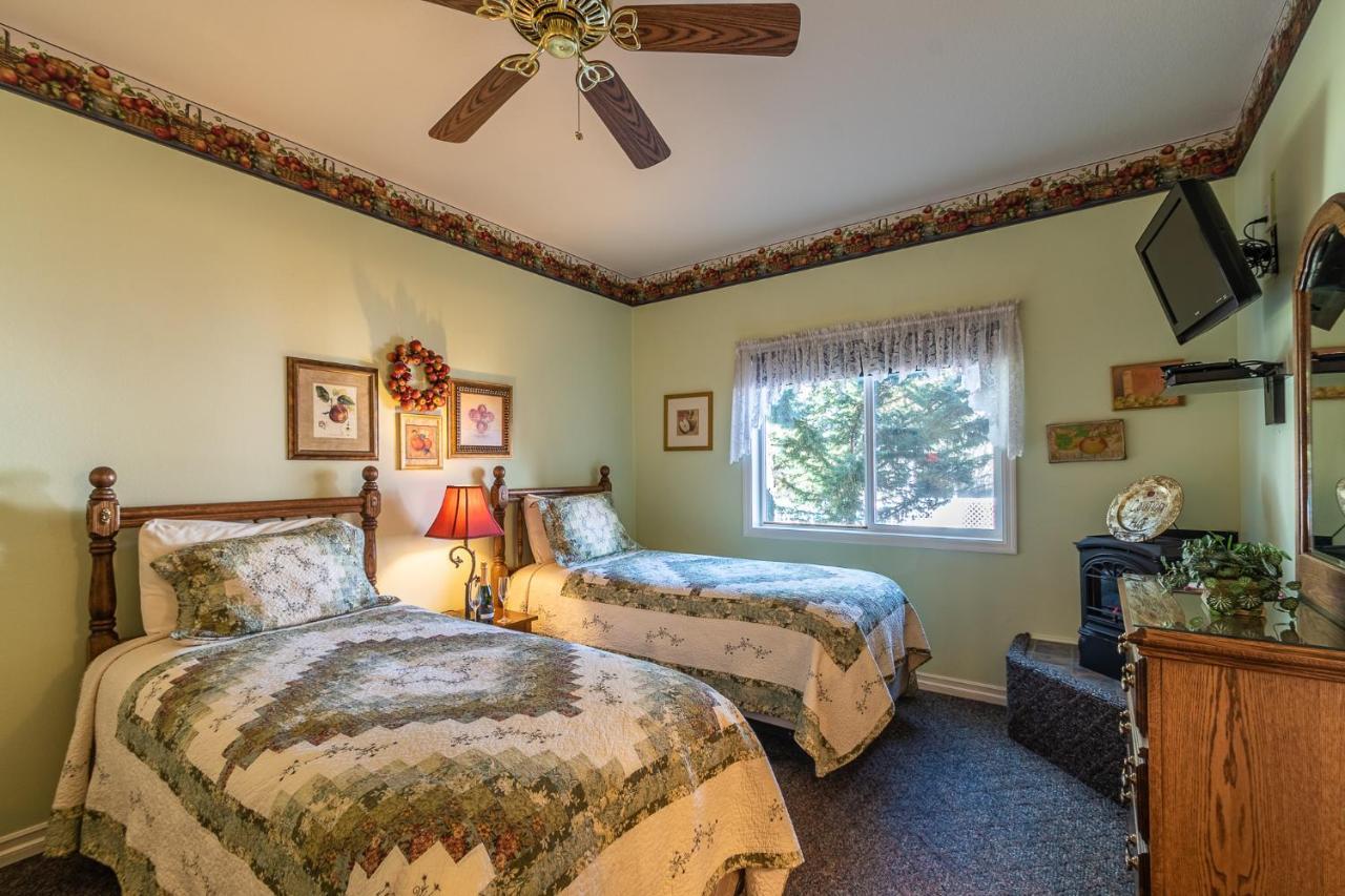 Apples Bed And Breakfast Inn Биг Бэар Лейк Экстерьер фото