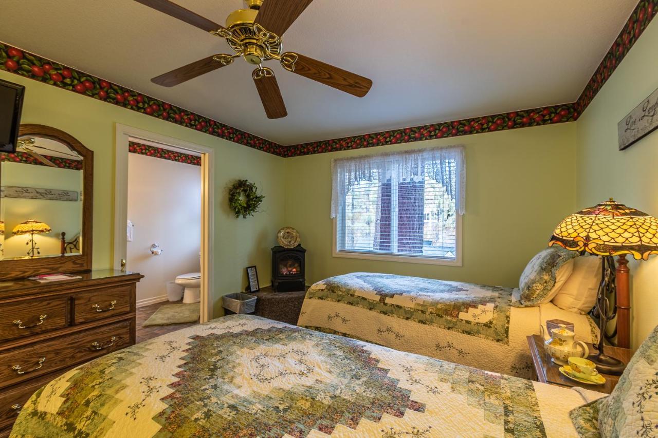 Apples Bed And Breakfast Inn Биг Бэар Лейк Экстерьер фото